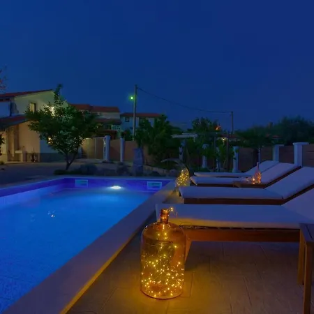 Вилла Bodulova *