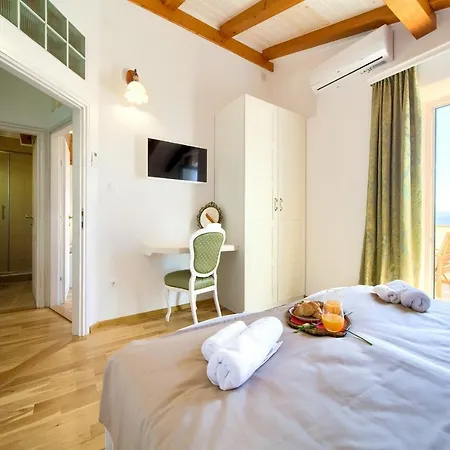Bodulova Villa *