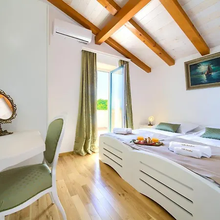 Bodulova Willa Polje (Krk)